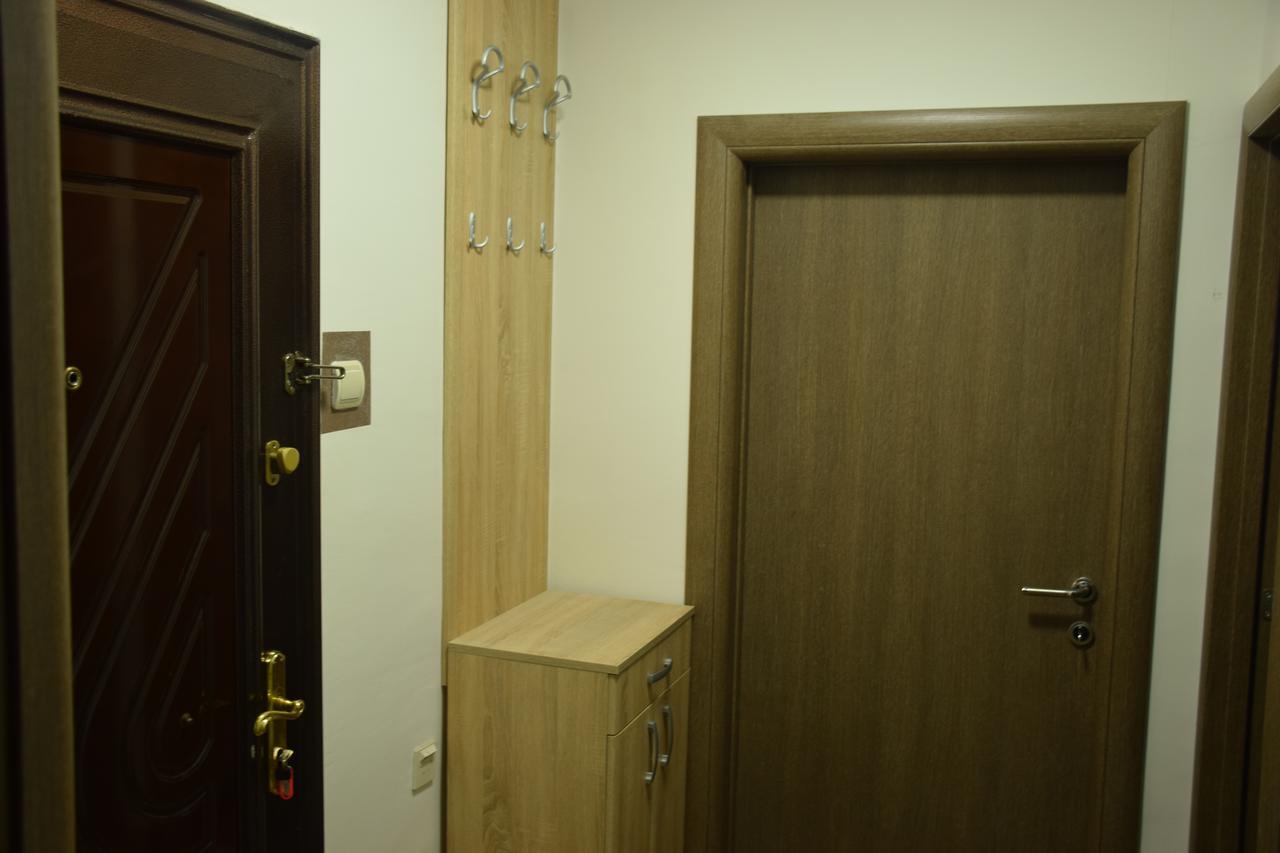 Comfort Inn Apartment 2 Novi Pazar Esterno foto